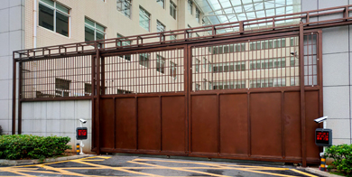 雨花區(qū)政府-長(zhǎng)沙農(nóng)商行金庫(kù)大門(mén)（16.5x4.8米）